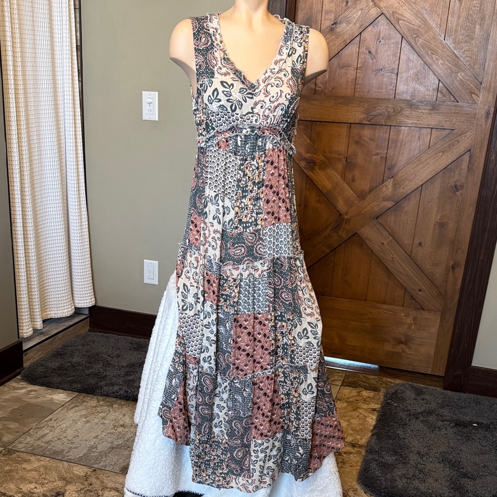 Floral Patchwork Sleeveless Maxi Dress